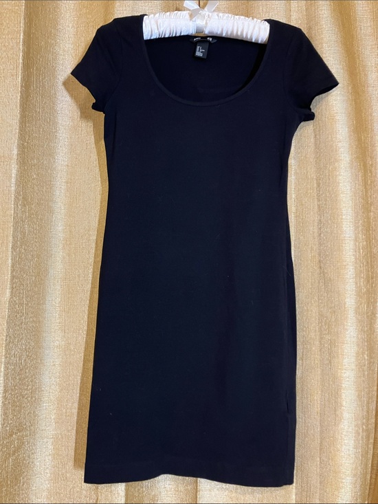 H&M Dresses & Skirts - Jeans Subcategory Classification